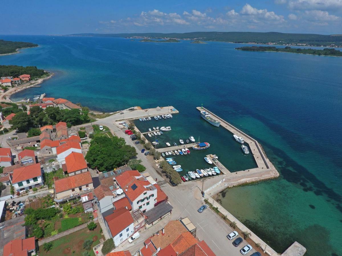 Apartmani Postimana Pašman Exterior foto